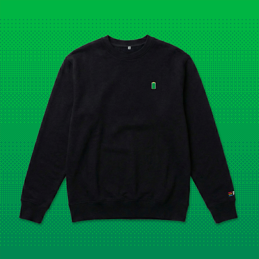 Pixel Batterie – Bestickter Bio Pullover Schwarz