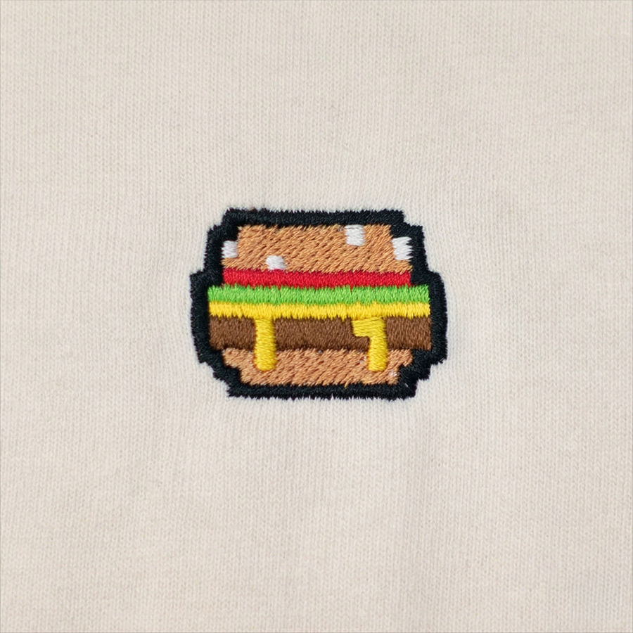 Pixel Burger – Besticktes Bio Oversized T-Shirt — Zweites Produktbild