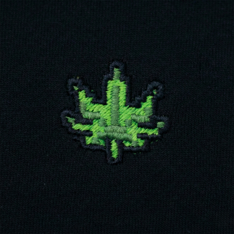 Pixel Cannabis – Bestickter Bio Hoodie // No. 011