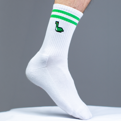Pixel Dino – Bestickte Bio Baumwoll Socken // No. 003