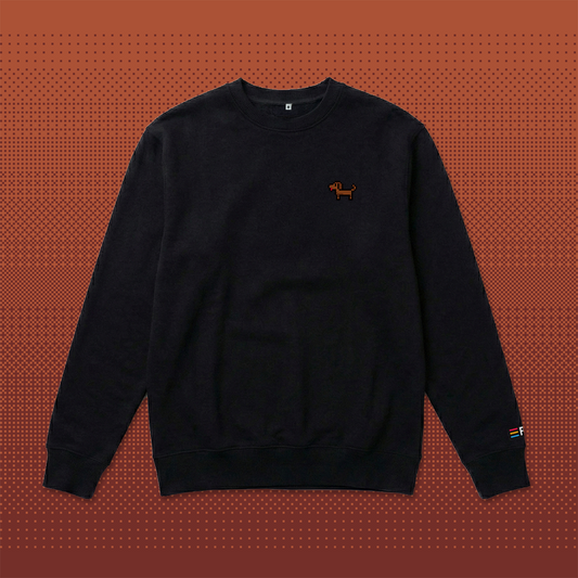 Pixel Dackel Gustl – Bestickter Bio Pullover // No. 020