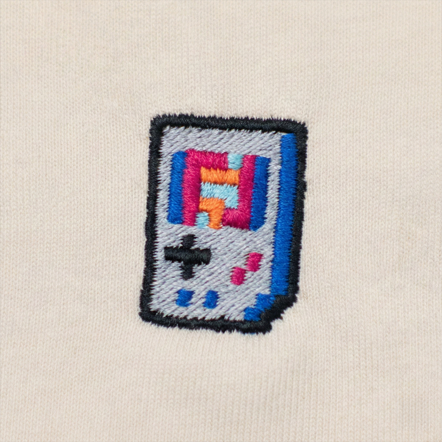 Pixel Handheld – Besticktes Bio Oversized T-Shirt — Zweites Produktbild