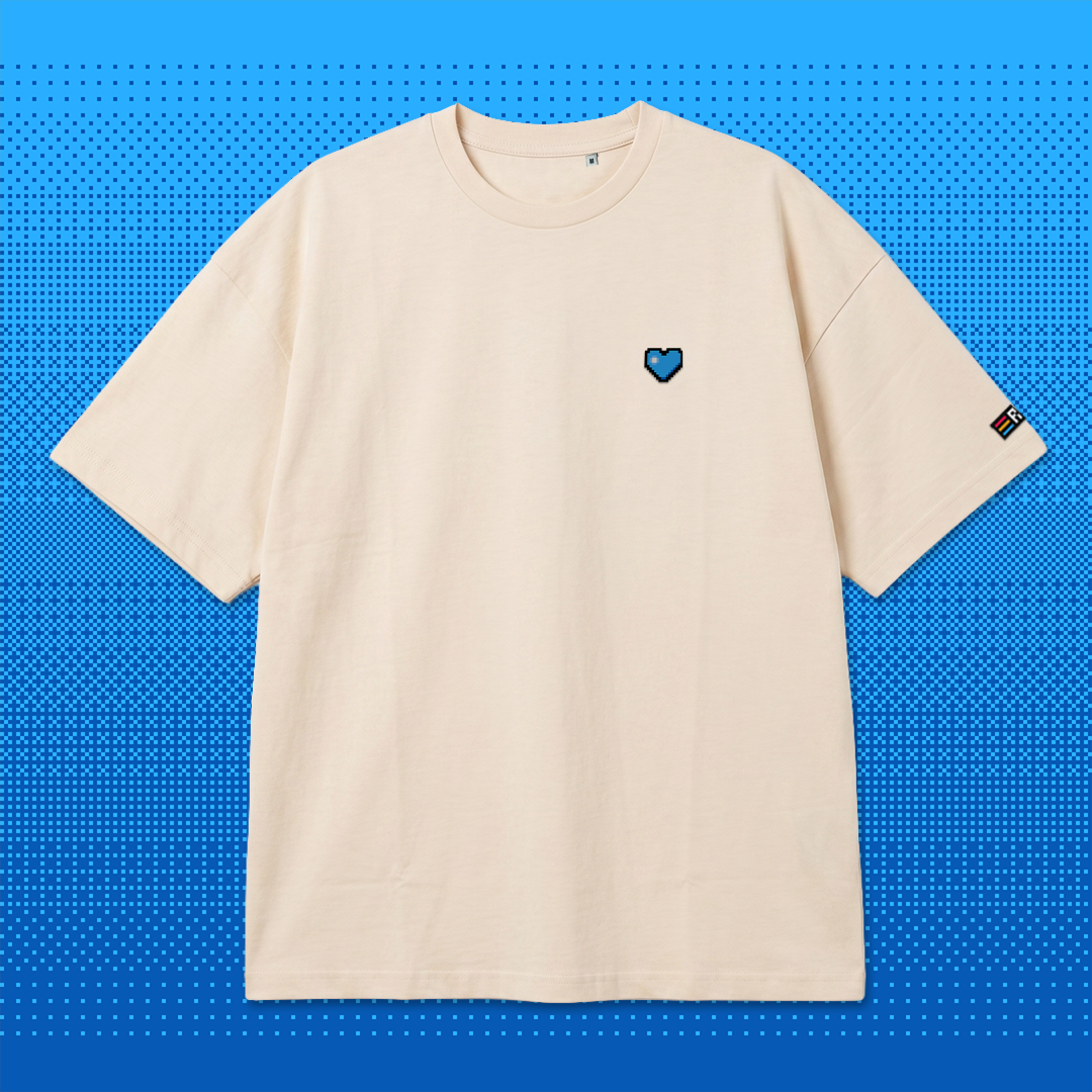 Pixel Herz Blau – Besticktes Bio Oversized T-Shirt // No. 005