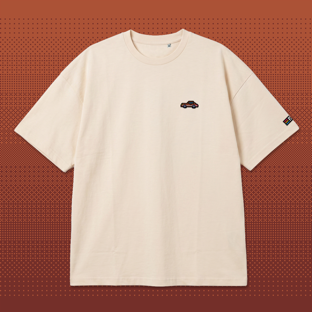 Pixel Sportwagen braun – Besticktes Bio Oversized T-Shirt // No. 018