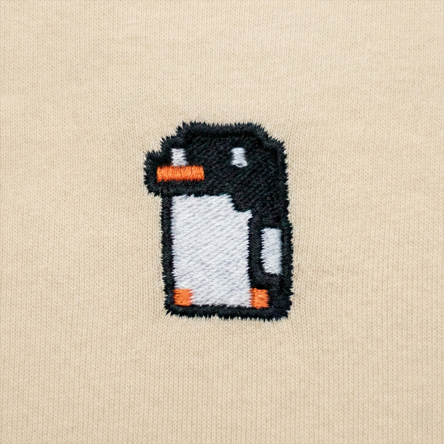 Pixel Pinguin – Bestickter Bio Hoodie — Zweites Produktbild