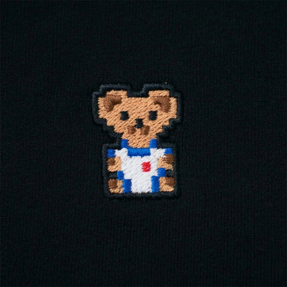 Pixel Bär "Zuffi" – Bestickter Bio Pullover · Schwarz · Stick-Close-up