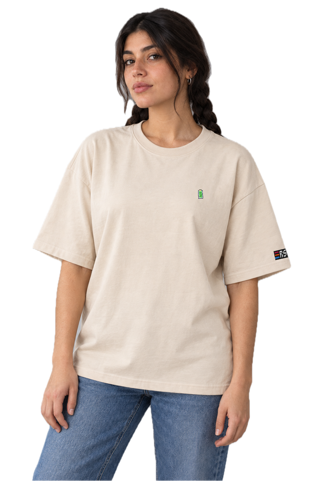 Pixel Batterie – Besticktes Bio Oversized T-Shirt · Beige · Model · Frau