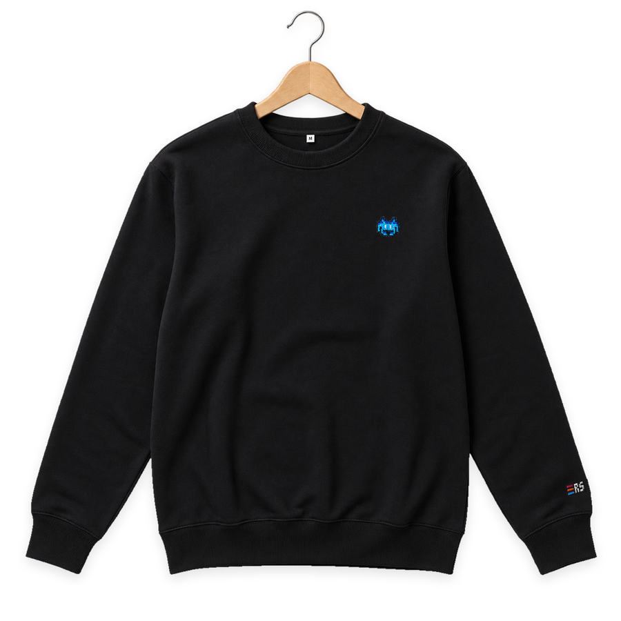 Pixel Alien Blau – Bestickter Bio Pullover · Schwarz · Bügel A