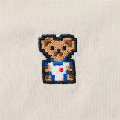 Pixel Bär "Zuffi" – Besticktes Bio Oversized T-Shirt · Beige · Stick-Close-up