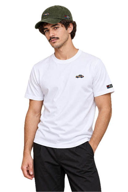 Pixel Sportwagen braun – Bestickte Cord Cap · Grün · Model Mann