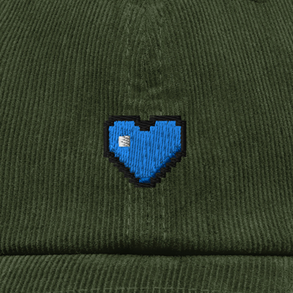 Pixel Herz Blau – Bestickte Cord Cap · Grün · Stick