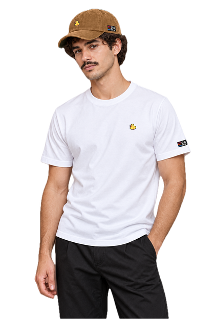 Pixel Ente – Bestickte Cord Cap · Braun · Model Mann
