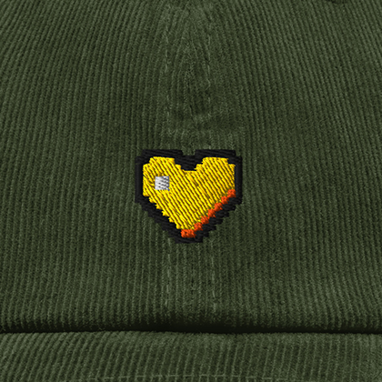 Pixel Herz Orange – Bestickte Cord Cap · Grün · Stick