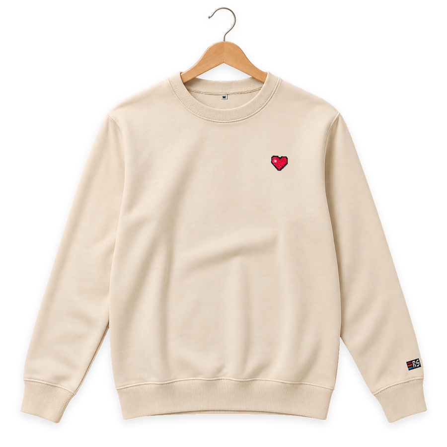 Pixel Herz – Bestickter Bio Pullover · Beige · Bügel A