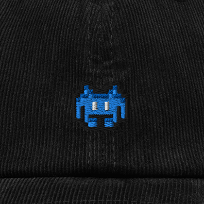 Pixel Alien Blau – Bestickte Cord Cap · Schwarz · Stick