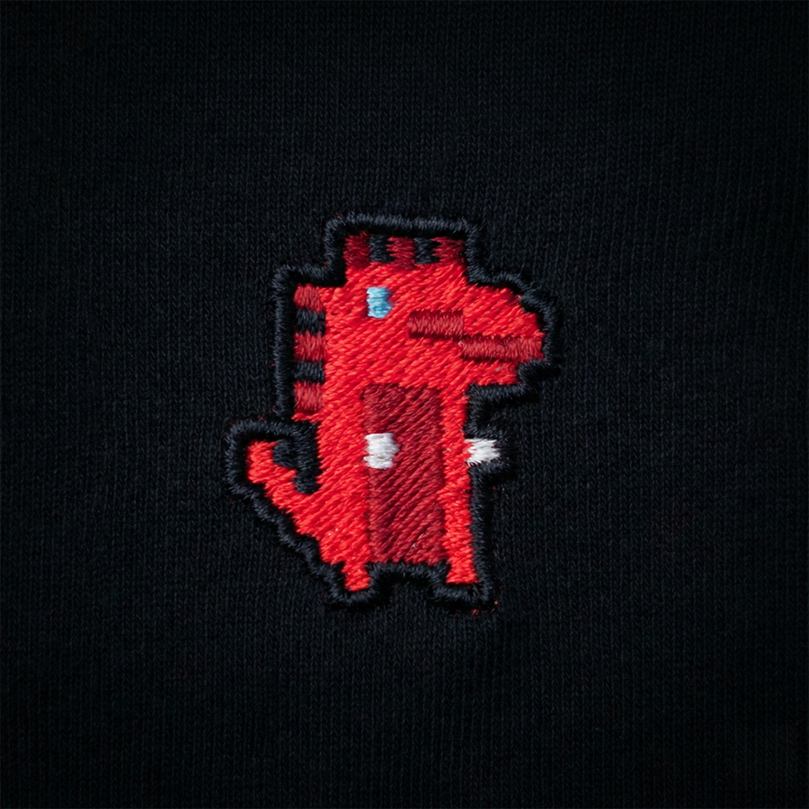 Pixel Dino Rot – Bestickter Bio Pullover · Schwarz · Stick-Close-up