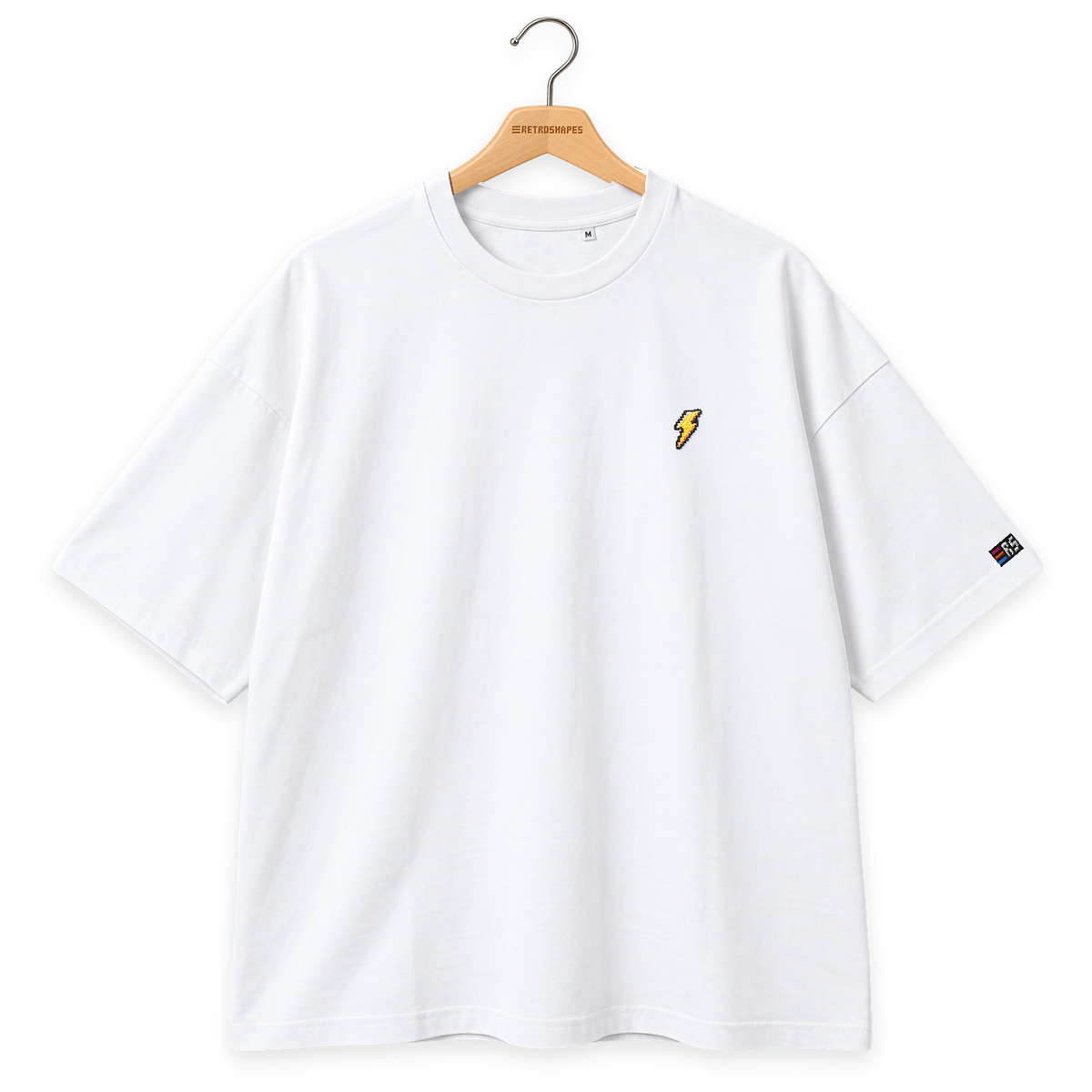 Pixel Blitz – Besticktes Bio Oversized T-Shirt · Weiß · Bügel A · Bügel V5