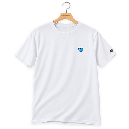 Pixel Herz Blau – Besticktes Bio T-Shirt · Weiß · Bügel B · Bügel V5