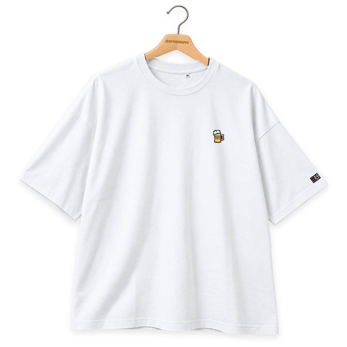 Pixel Bier – Besticktes Bio Oversized T-Shirt · Weiß · Bügel B · Bügel V5