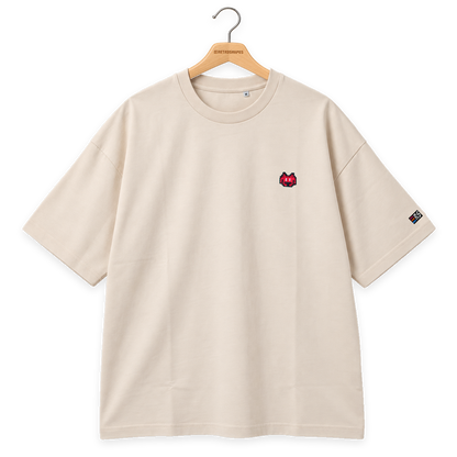 Pixel Alien Rot – Besticktes Bio Oversized T-Shirt · Beige · Bügel A · Bügel V5