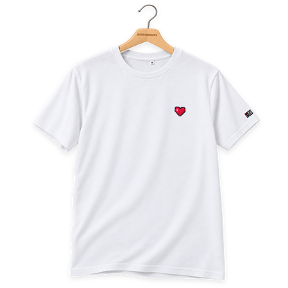 Pixel Herz – Besticktes Bio T-Shirt · Weiß · Bügel B · Bügel V5