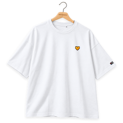 Pixel Herz Orange – Besticktes Bio Oversized T-Shirt · Weiß · Bügel B · Bügel V5