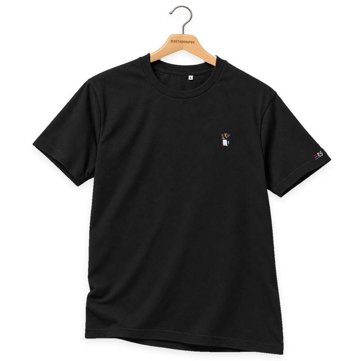 Pixel Pinguin Mit Cowboyhut – Besticktes Bio T-Shirt · Schwarz · Bügel B · Bügel V5