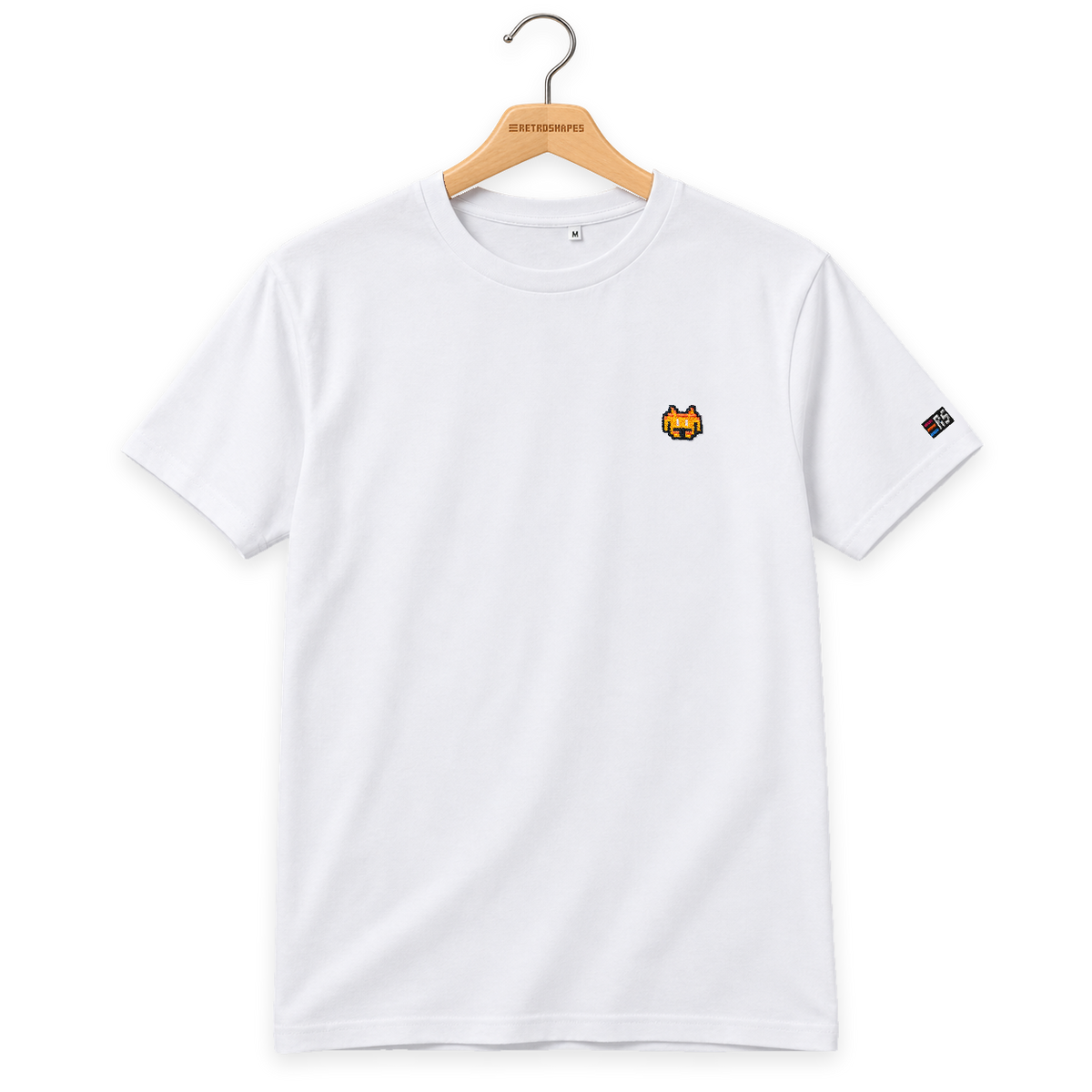 Pixel Alien Orange – Besticktes Bio T-Shirt · Weiß · Bügel A · Bügel V5