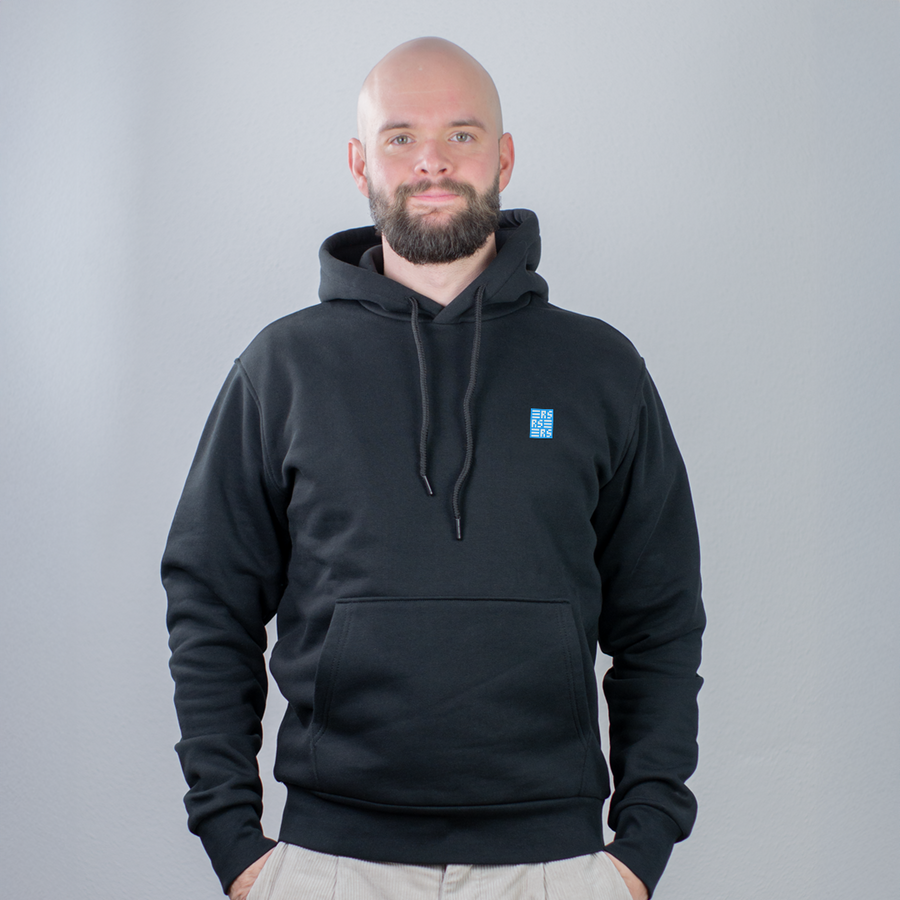 RS Monogram – Bestickter Bio Hoodie — Zweites Produktbild