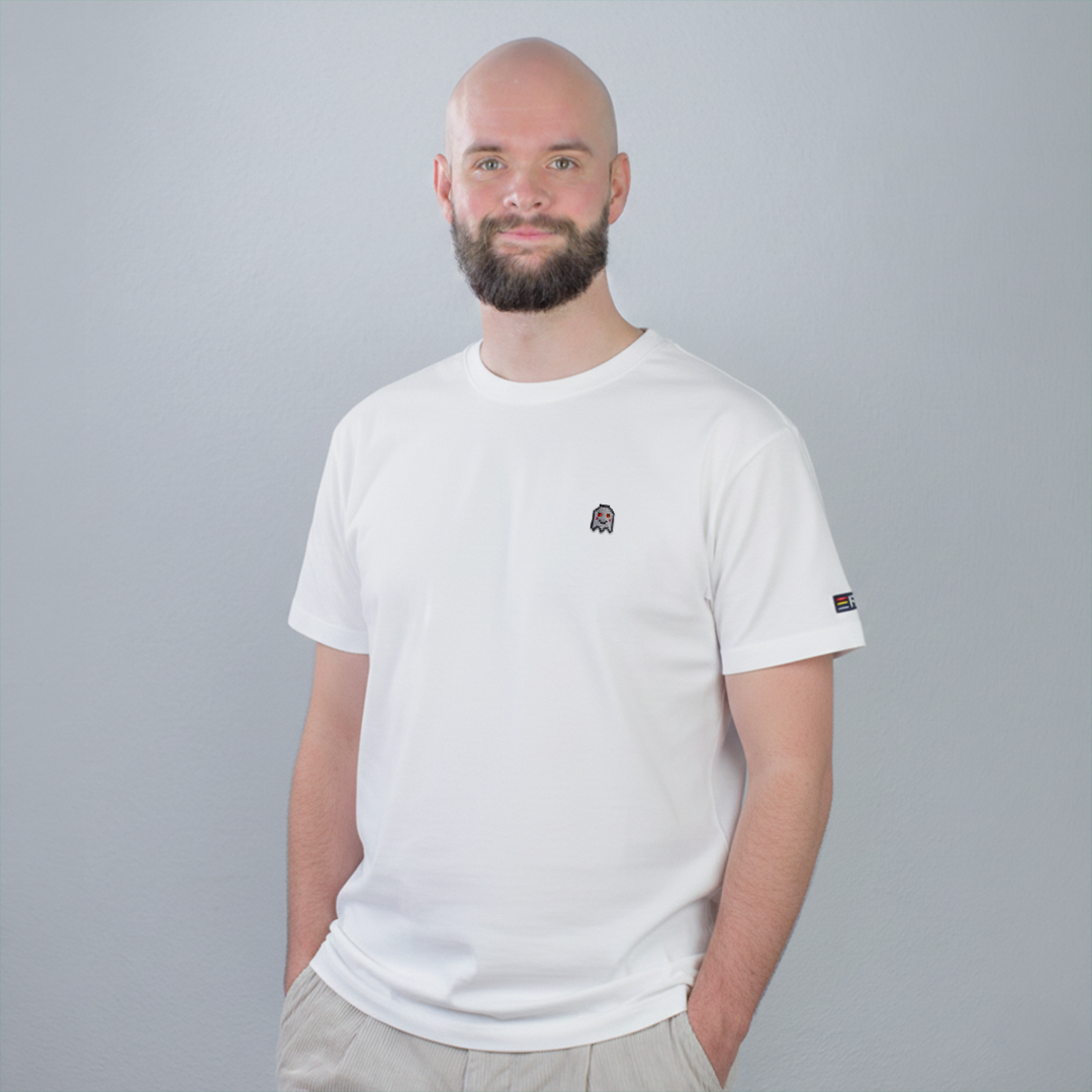 Stoned Pixel Geist – Besticktes Bio T-Shirt // No. 014